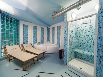 Hotel Piandineve (هتل پیاندینو) Treatment Room