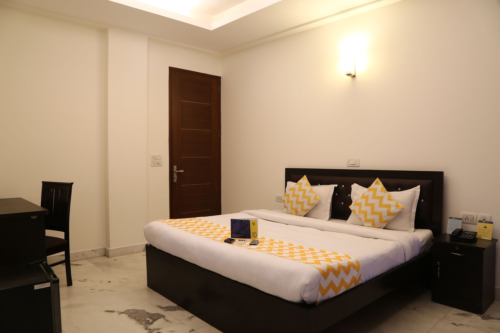 Fabhotel Aksh Palace Dlf Phase 2 
