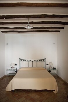 Hotel Ravesi Guestroom
