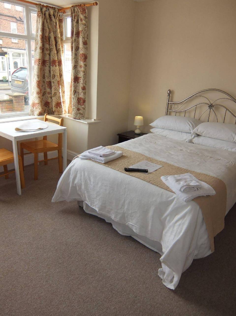 The Monsell Hotel ( مونسل هتل) 