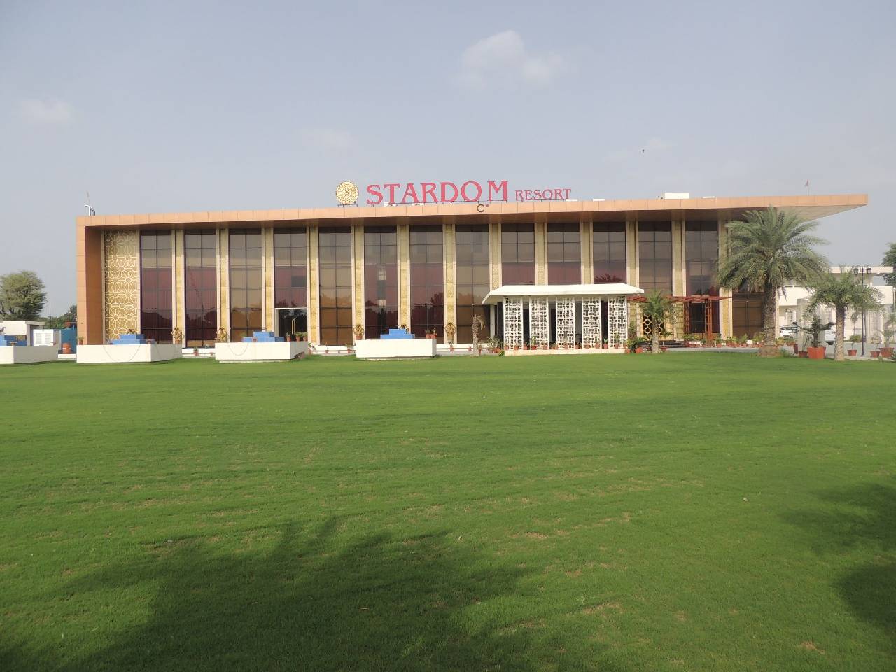 Stardom Hotels & Resort 