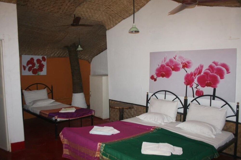 Go Ym Resort Guestroom