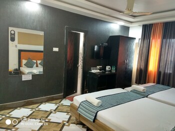 Hotel Rajkamal Guestroom