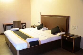Hotel Sohandeep Guestroom