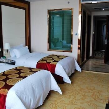 Longhu Hotel Guestroom