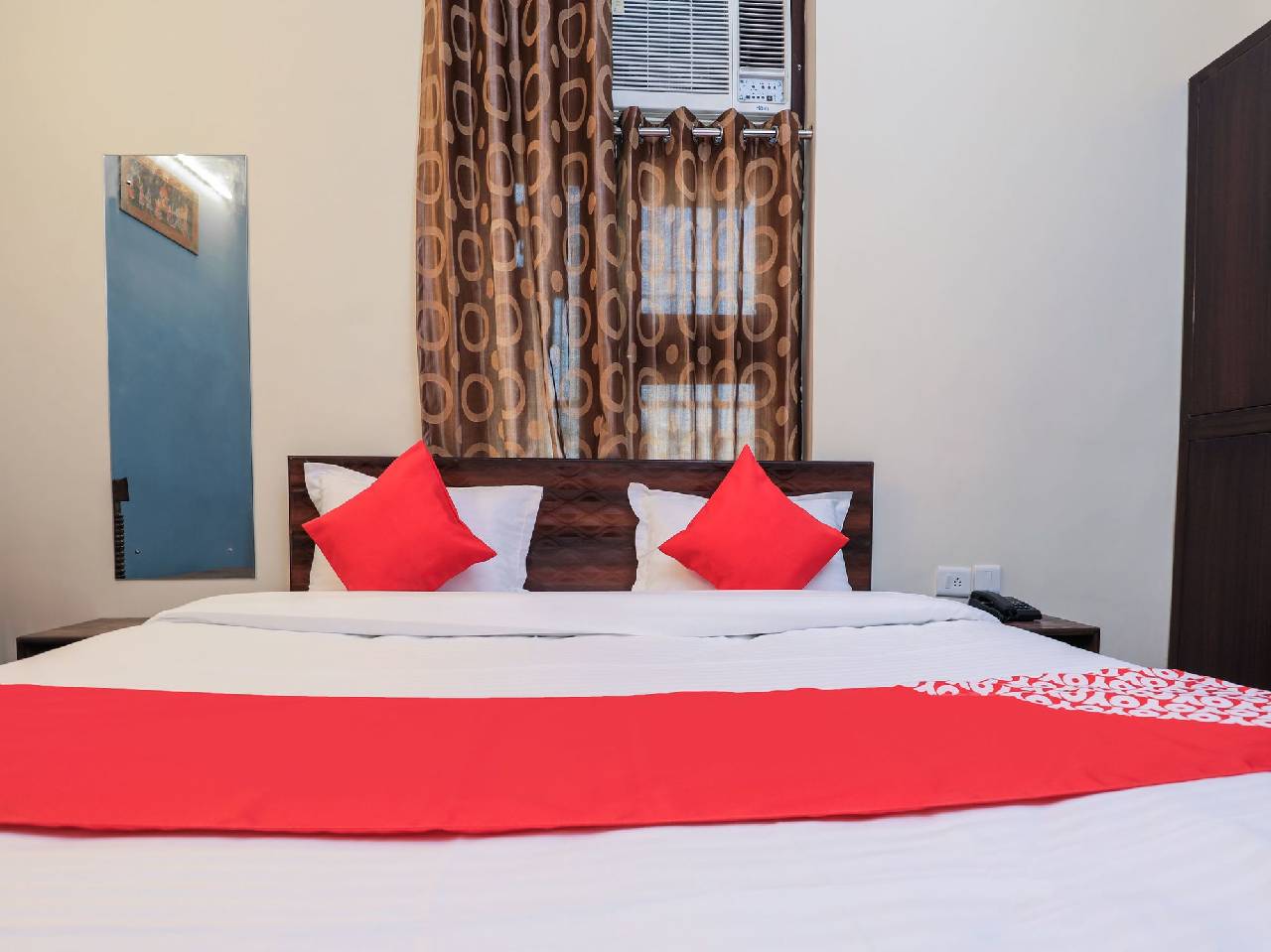 Oyo 14911 New Airport Residency 
