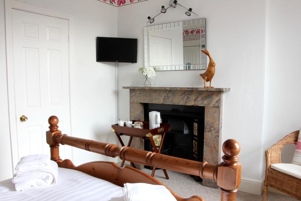 Stone Guard Guest House 