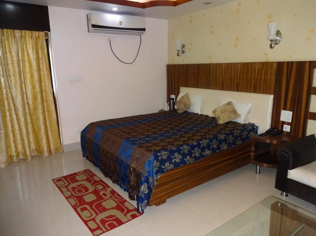 Om Regency Luxury Hotel In Ranchi 