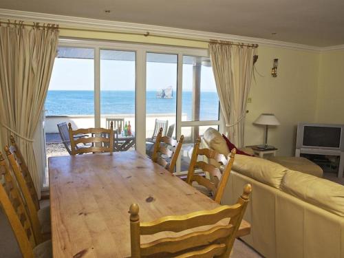 7 Thurlestone Rock Kingsbridge 