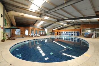 Croyde Bay Holiday Resort (كروید بی هالیدی ریزورت) Indoor Pool
