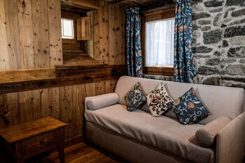 Hotel Du Grand Paradis & Wellness La Baita Living Area