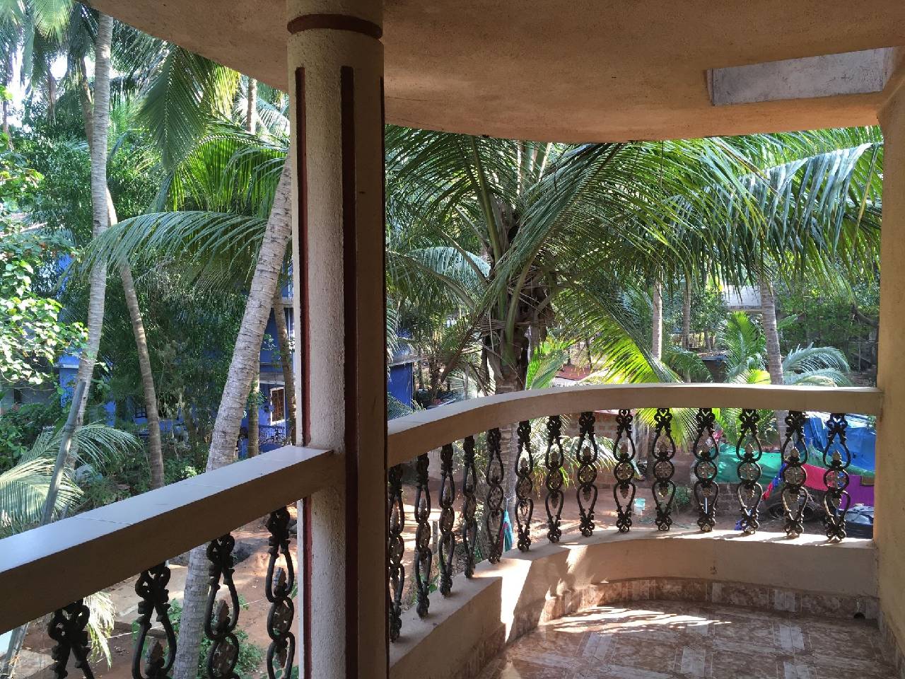 Oyo 7958 Stayout Fernandes Villa 