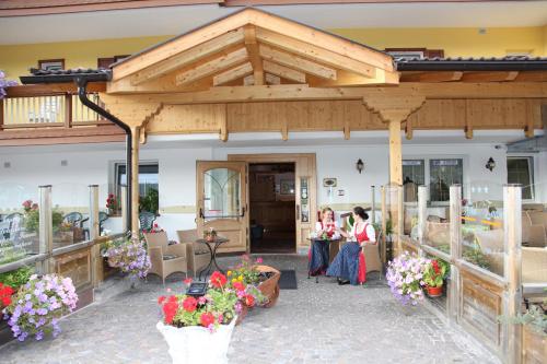 Hotel Zanon (هتل زانون) 