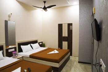 Welcome Guest House Guestroom