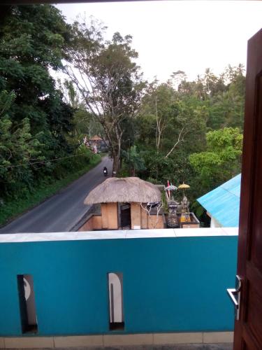 Warung Bu Made 