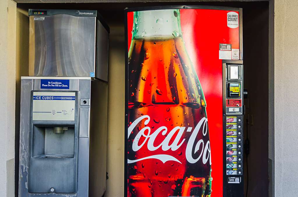 Motel 6 Portland Downtown Convention Center vending