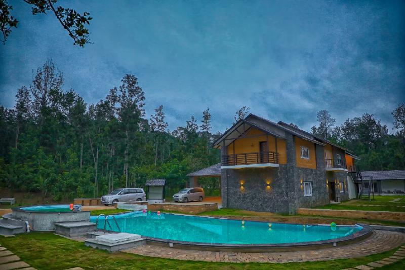 Yellow Lake Resorts & Spa 