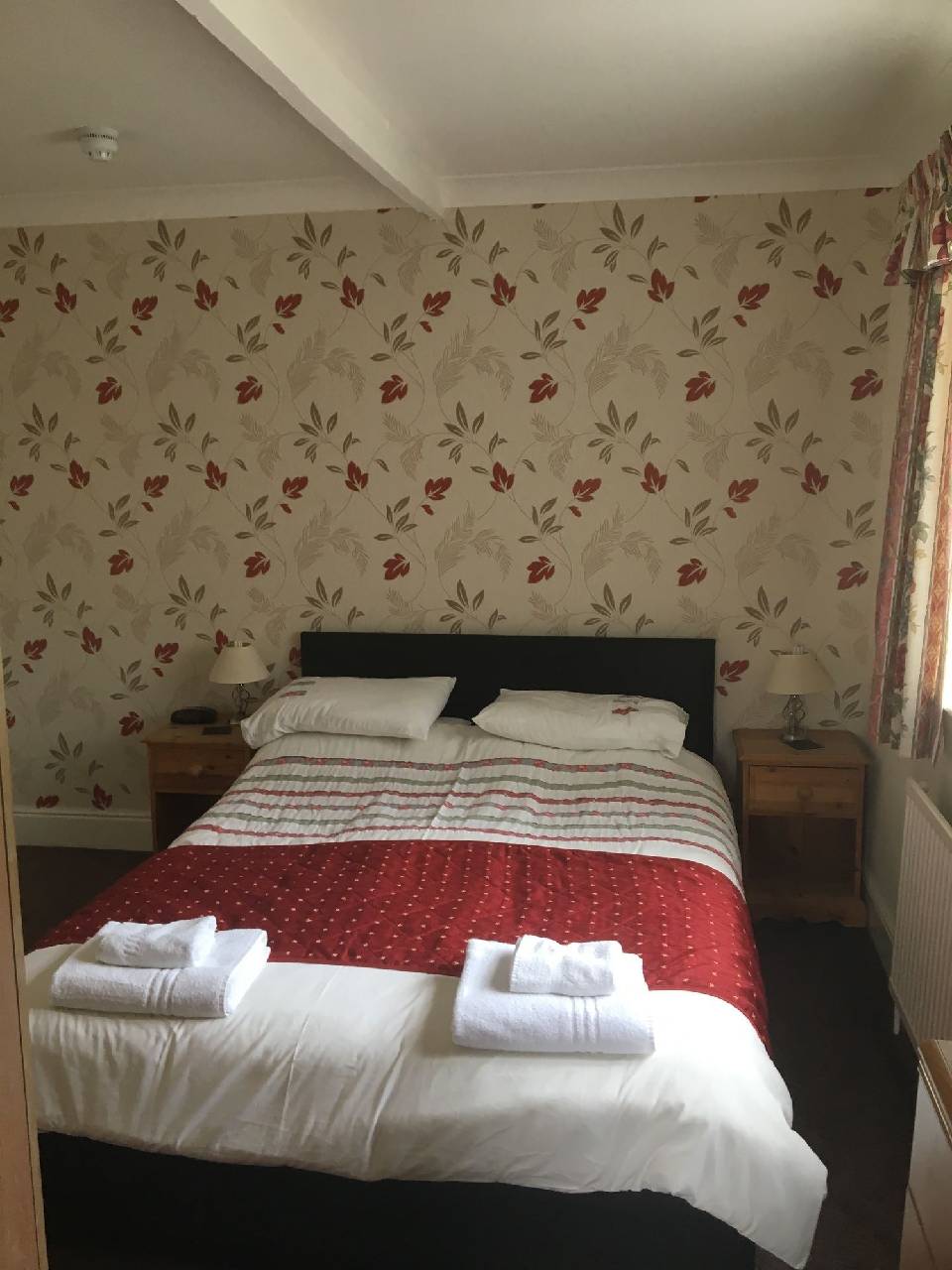 White Lodge Guest House (وایت لاج گست هاوس) 