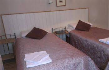 Pearl Court Guesthouse 