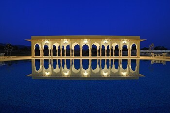 The Jaibagh Palace Outdoor Pool