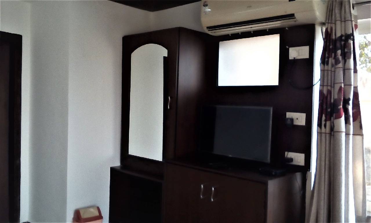 Hotel Ganesha Inn 