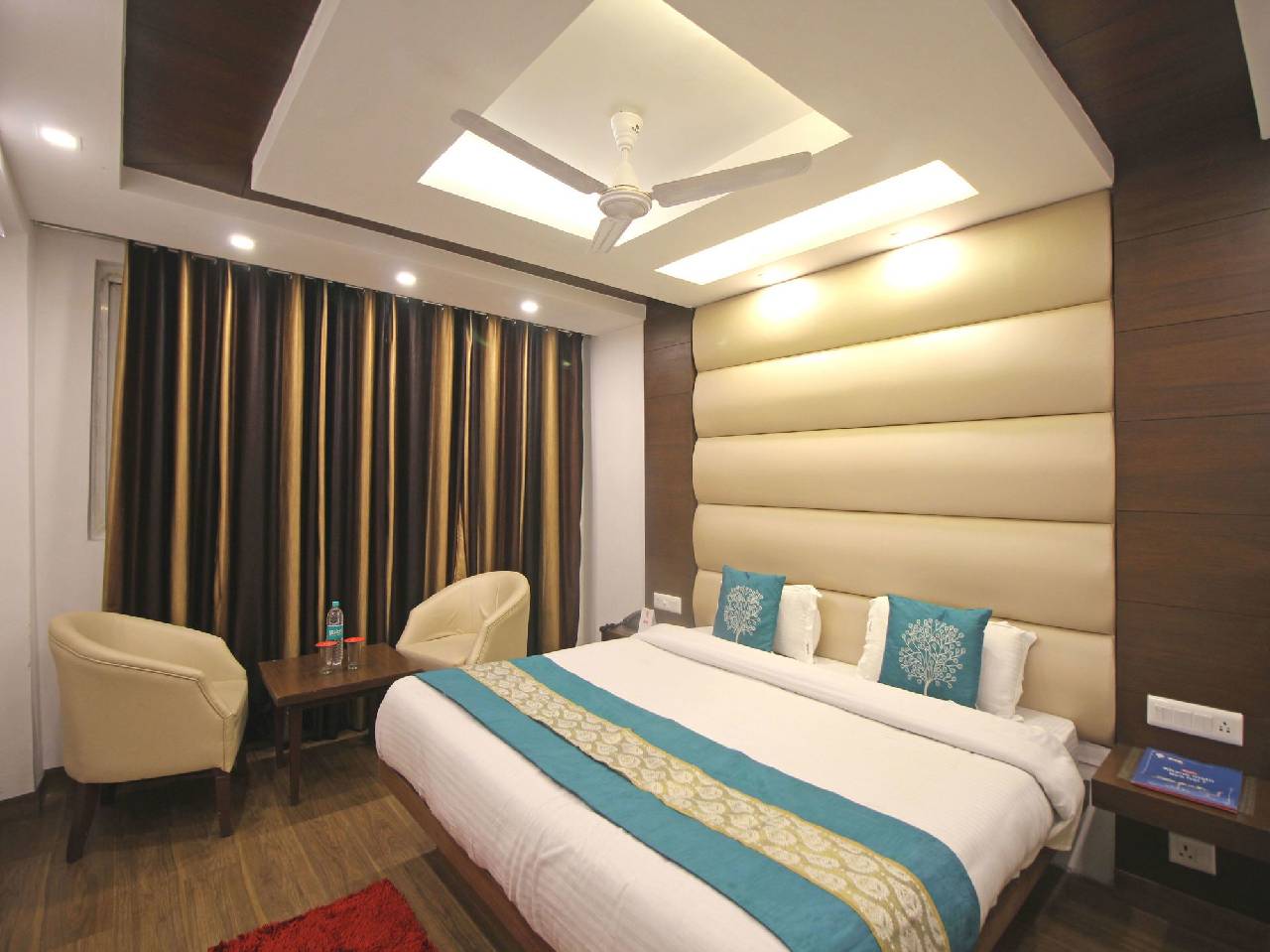 Oyo 6119 Hotel Royal Classic 