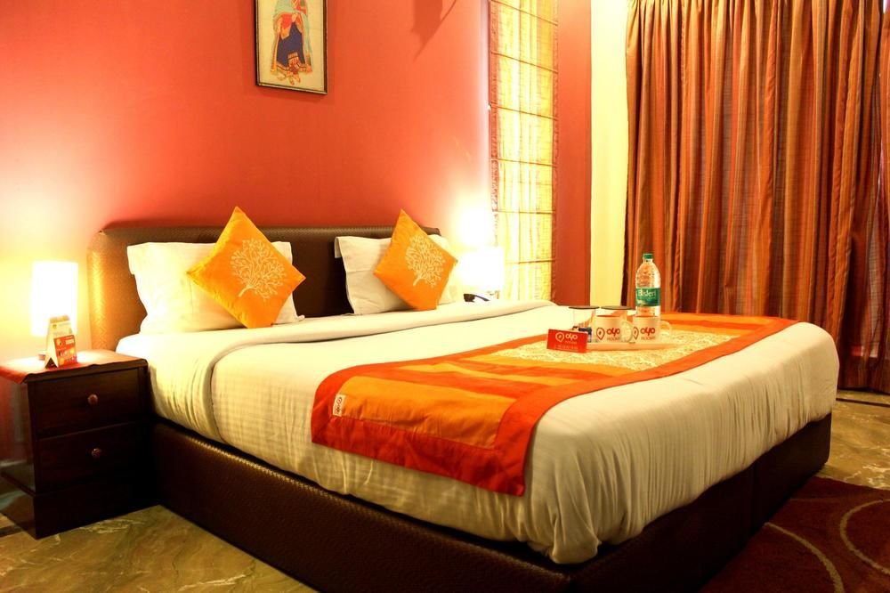 Oyo Rooms Near Galleria Market 