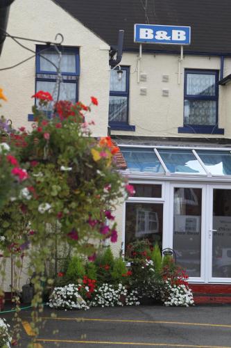 Meadows Way Guest House 