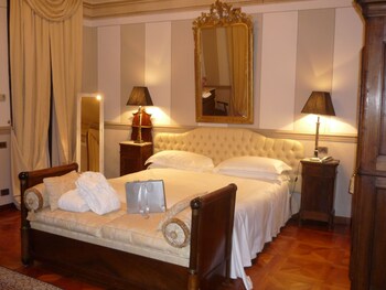 Hotel Villa Beccaris (هتل ویلا بككاریس) 