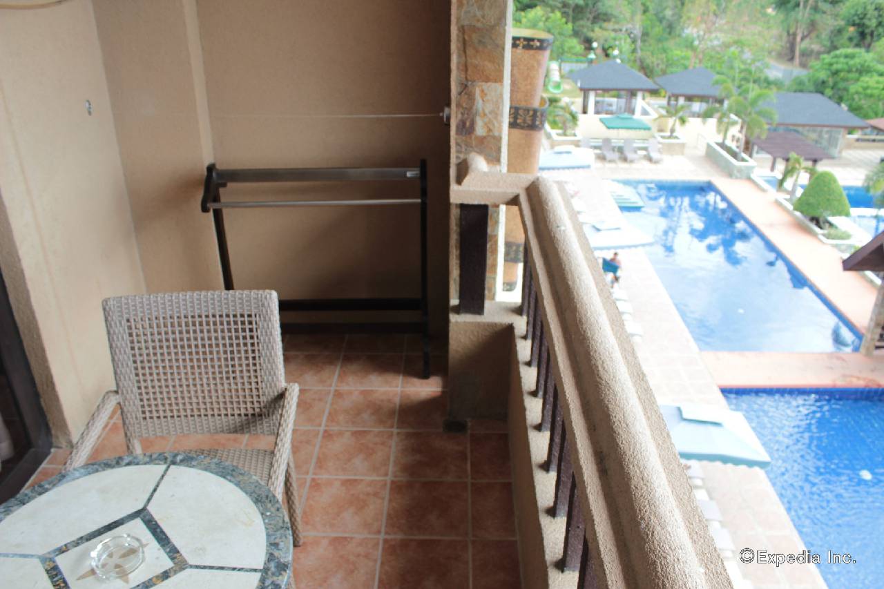 Coron Westown Resort 