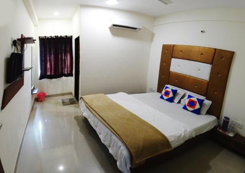 Oyo 24941 Atit Villa 