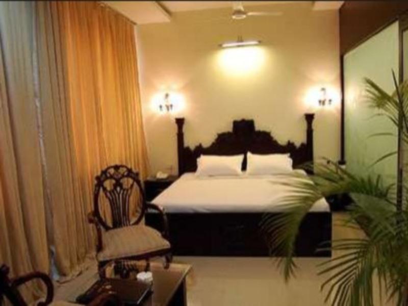 The Avalon Hotel 