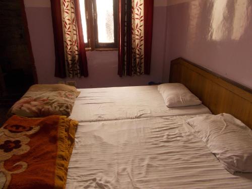 Economical Rooms Near Triveni Ghat 