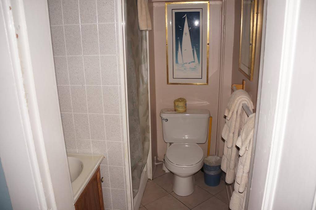 463 Beacon Street Guest House 
