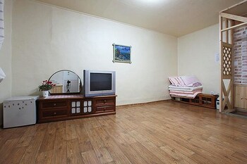 Muju Bakam Villa Pension Living Area