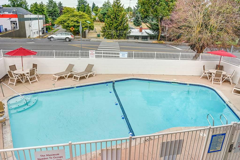 () pool  () pool