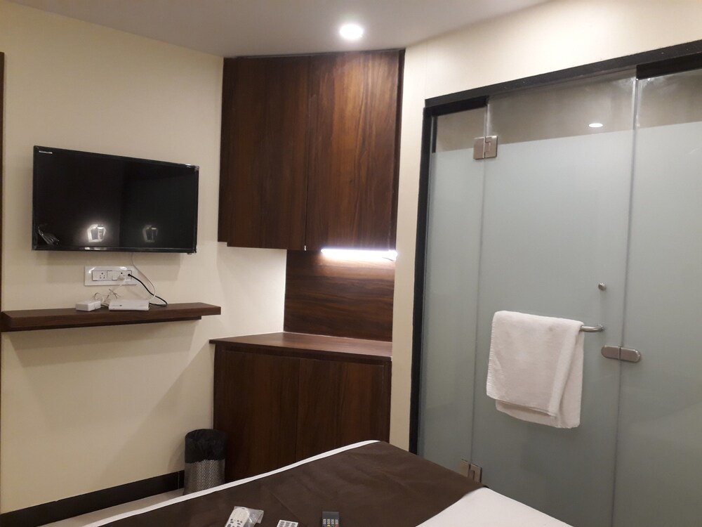 Garden Creek Residency Guestroom View