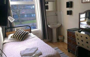 Pearl Court Guesthouse 