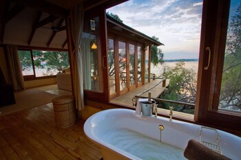 Tongabezi Lodge Deep Soaking Bathtub