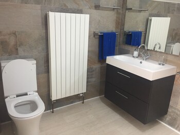 Regency Guesthouse Manchester Bathroom