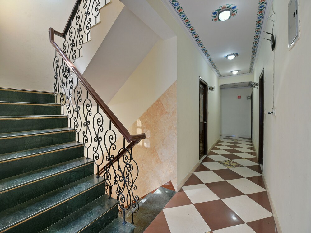 Oyo 2262 Hotel Heritage Inn 