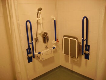 Croyde Bay Holiday Resort (كروید بی هالیدی ریزورت) Bathroom