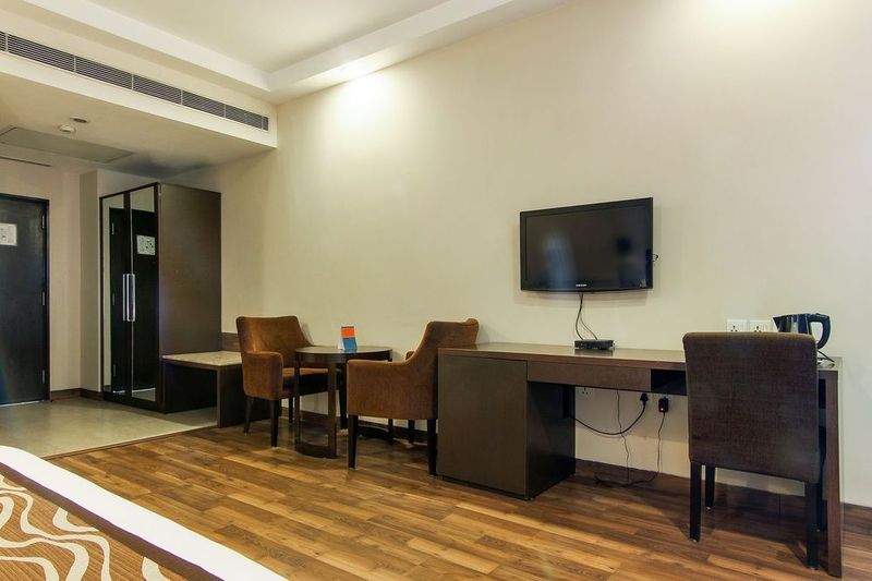 Vibe By The Lalit Traveller Room