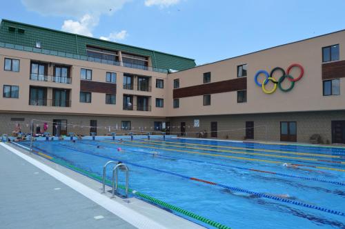 Therma Camp And Pool 