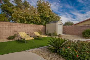 Immaculate 4bed 7min To Vegas Strip Property Grounds