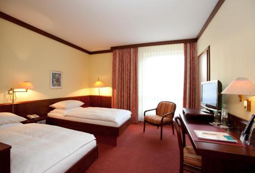 Leine Hotel (لین هتل) 