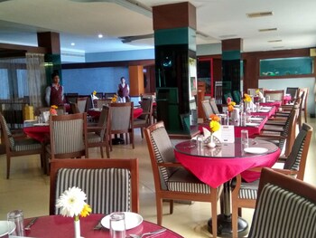 Hotel River Bay Restaurant