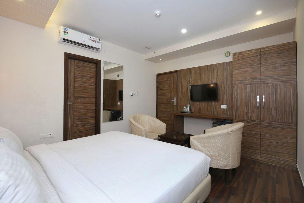Oyo 8277 Tricity Relax Inn 