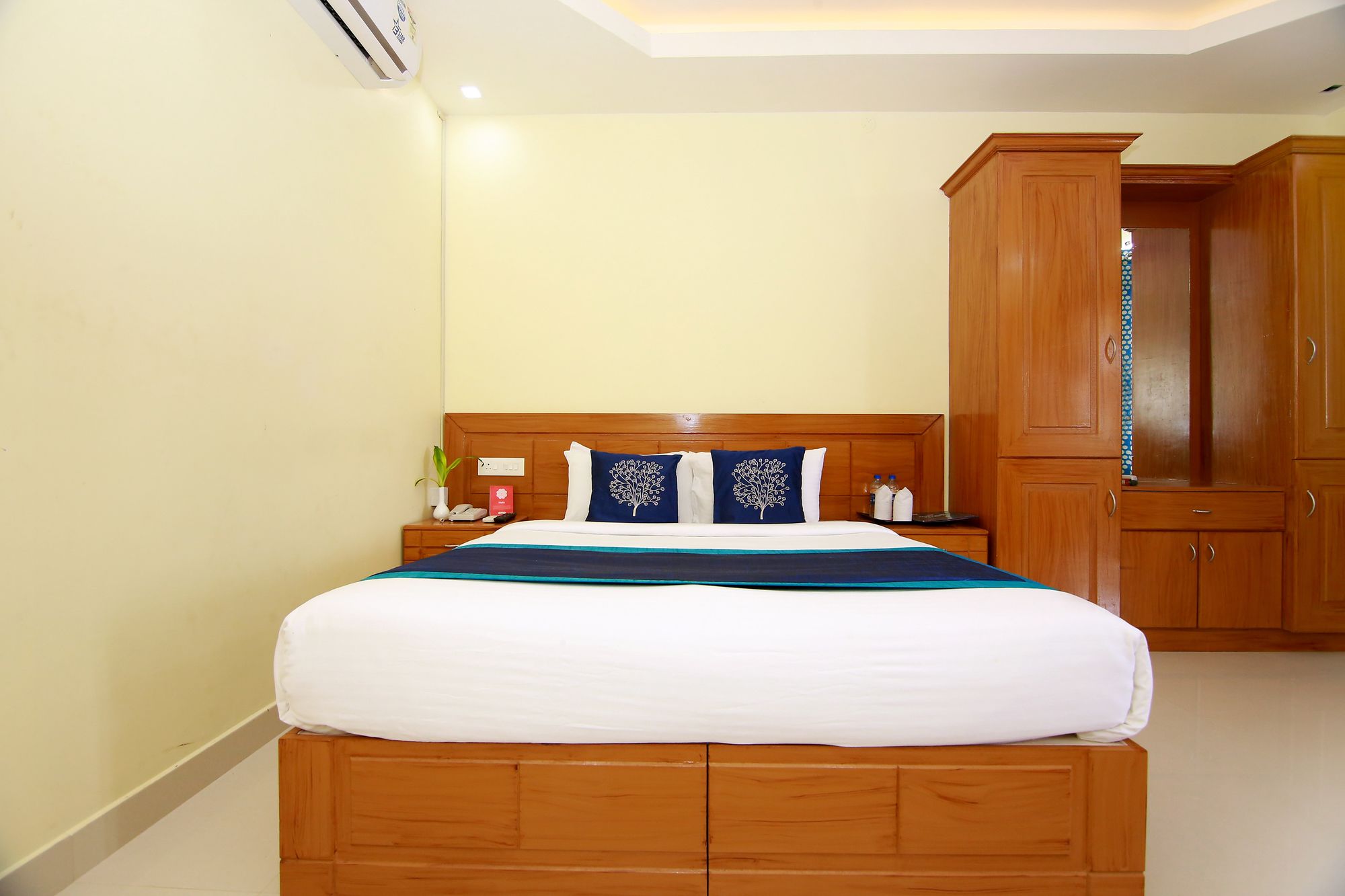 Oyo 9803 Cosy Lake Villa 