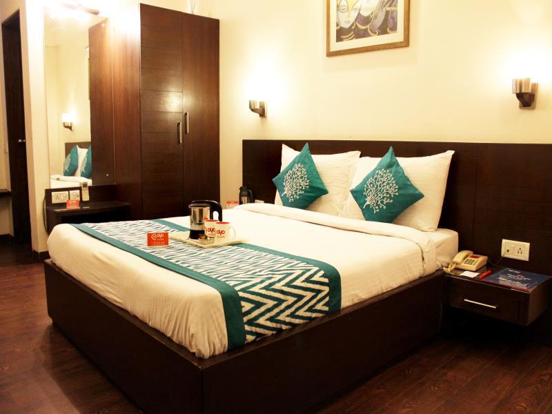 Oyo Rooms Taj East Gate Road 